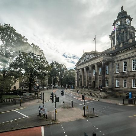 Dalton Sq Apartment 2 ランカスター エクステリア 写真