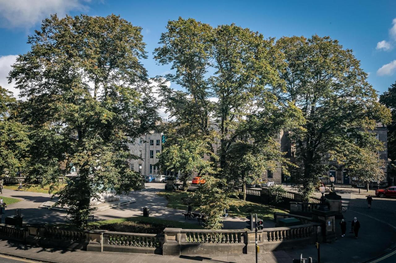 Dalton Sq Apartment 2 ランカスター エクステリア 写真